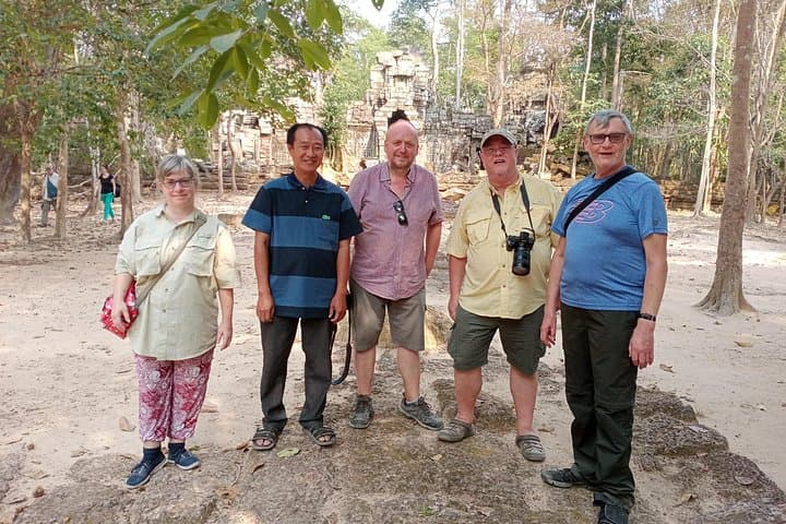 Private 2-Day Angkor Temples Tour: Sunrise at Angkor Wat & Sunset at Phnom Bakheng photo 2