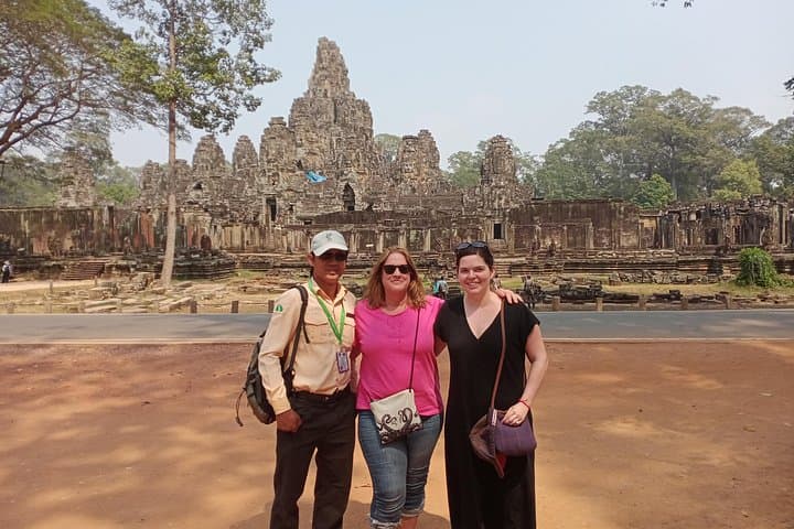 Private 2-Day Angkor Temples Tour: Sunrise at Angkor Wat & Sunset at Phnom Bakheng photo 1
