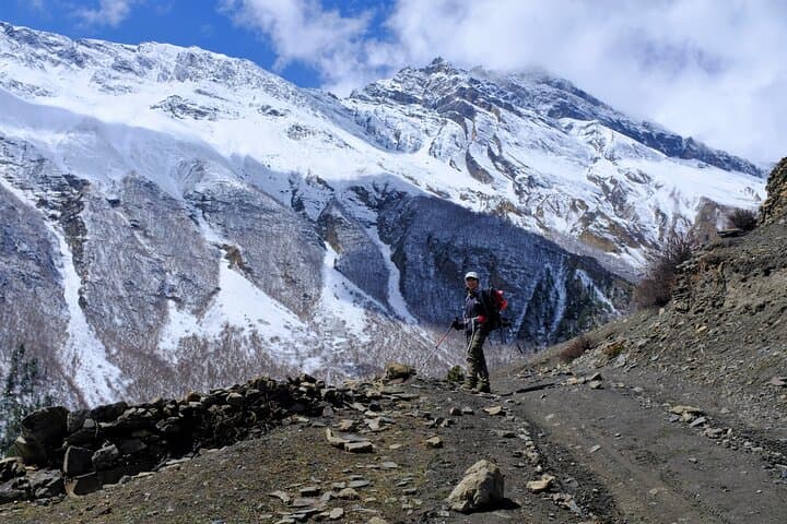 Annapurna Circuit & Base Camp: 18-Day High-Altitude Trek in Nepal