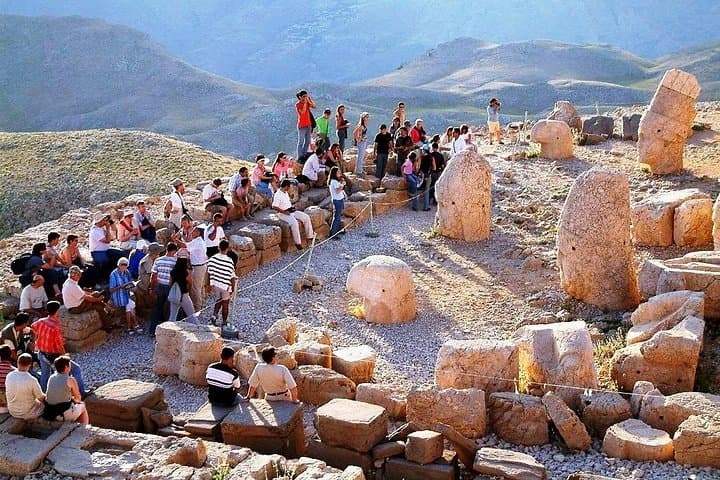 Mount Nemrut Tour from Istanbul — 2-Day Sunrise & Sunset at the Giant Statues photo 4