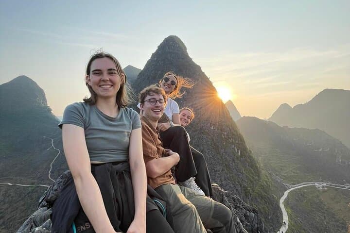 Ha Giang Loop Private Car Tour: 3-Day Highlands Road Trip to Ma Pi Leng & Nho Que
