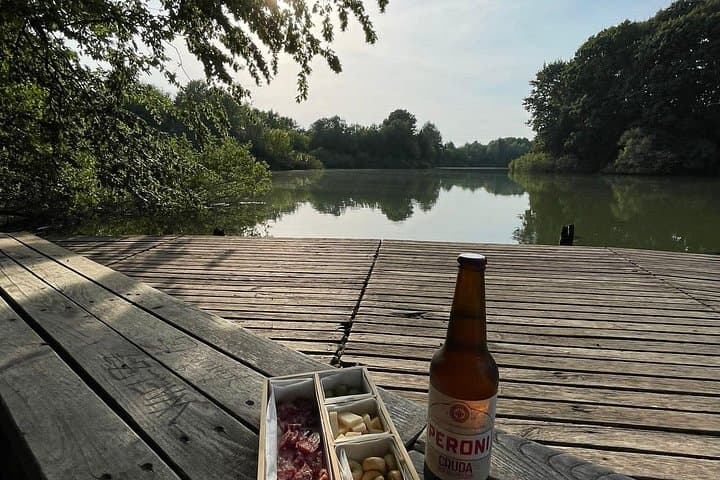 Turtles Lake Trek: City-Forest Walk and Lakeside Picnic near Milan photo 3
