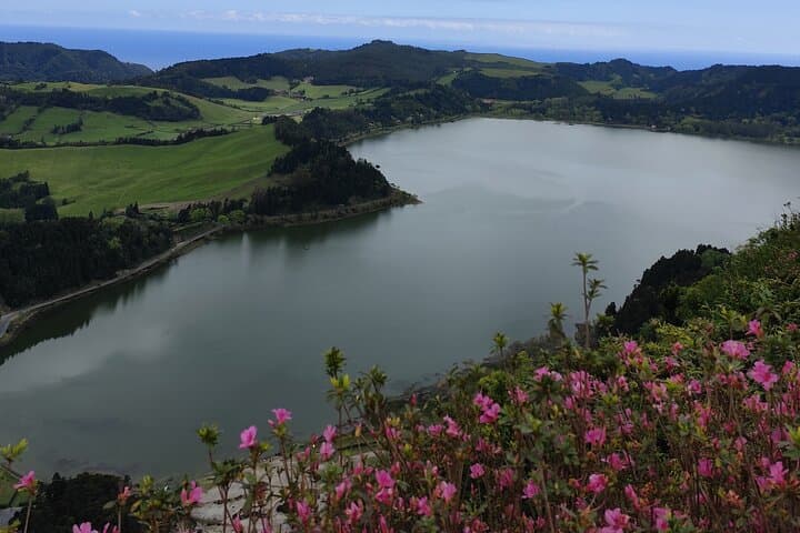 Private Half-Day Furnas Tour: Tea Plantations, Lagoa das Furnas & Viewpoints photo 1