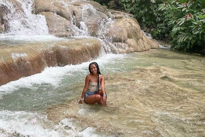 Climb Dunn's River Falls: Half-Day Adventure from Montego Bay photo 4