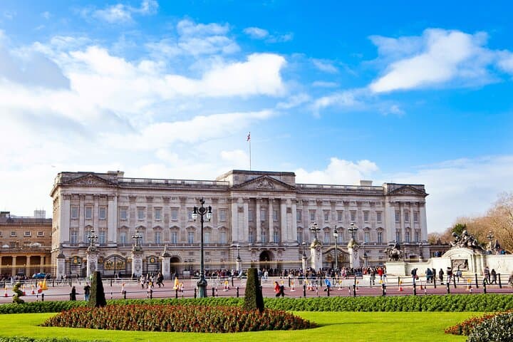 Black Taxi Private Sightseeing Tour from Heathrow to Central London