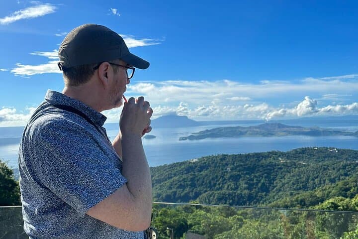 Tagaytay Taal Volcano Day Tour — Private Car, Ridge Views & Local Eats photo 3