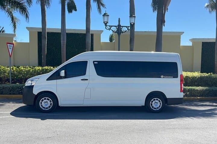 Punta Cana to Bahia Principe Playa Nueva Romana Private Transfer — 60-Minute Shuttle photo 3