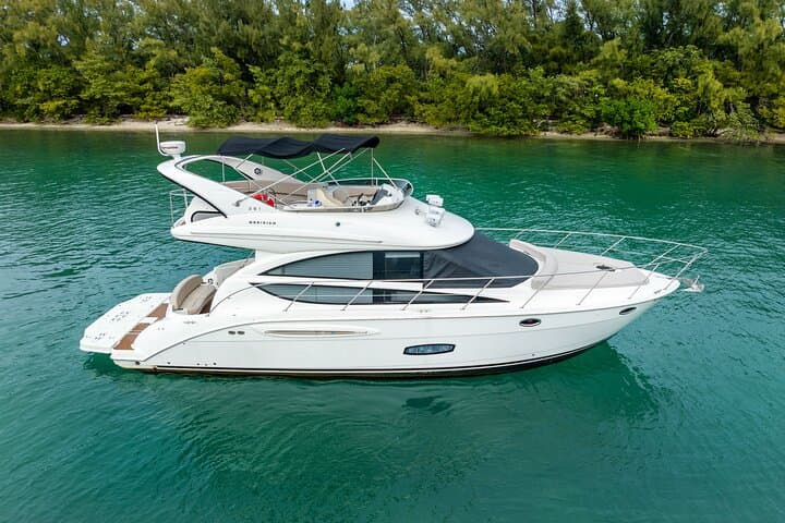 Private Yacht Charter Miami: 2–4 Hour Boat Rental with Water Toys photo 3