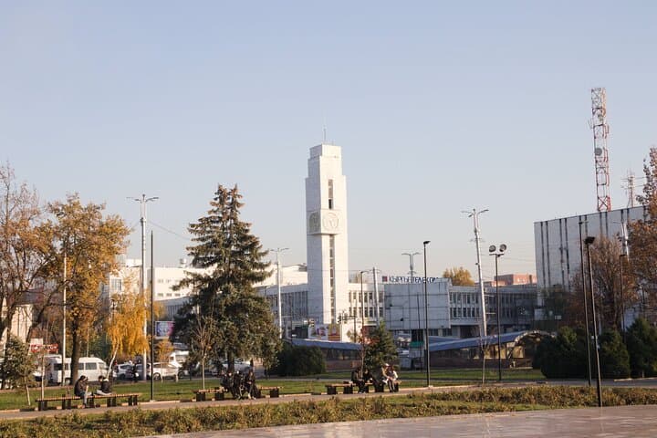 Bishkek Cultural Tour: Explore Art, Architecture & Osh Bazaar