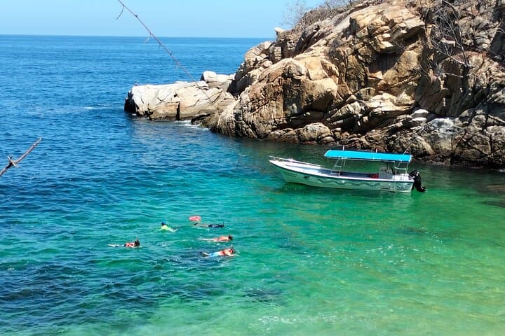 Yelapa Snorkel, Kayak & Waterfall Day Trip from Puerto Vallarta photo 4
