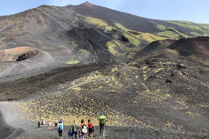 Etna 4x4 Private Tour with Volcanic Cave & Sicilian Farm Lunch