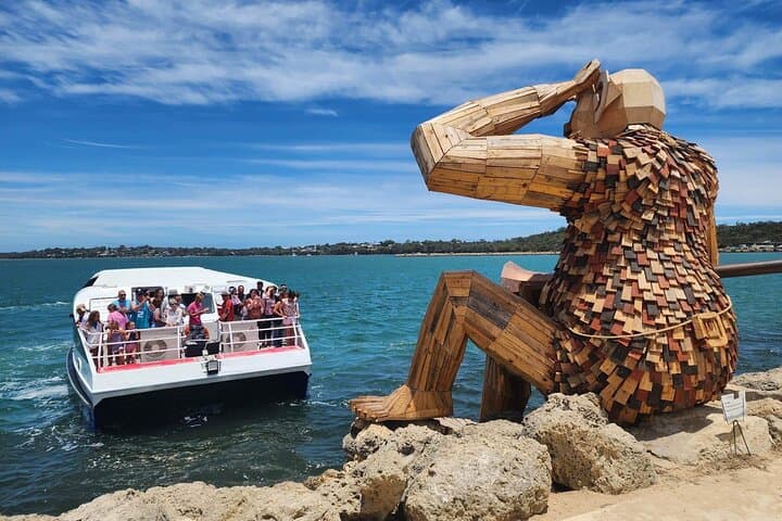 Mandurah Giant & Dolphin Cruise: Seba's Song Boat Tour on Peel-Harvey Estuary