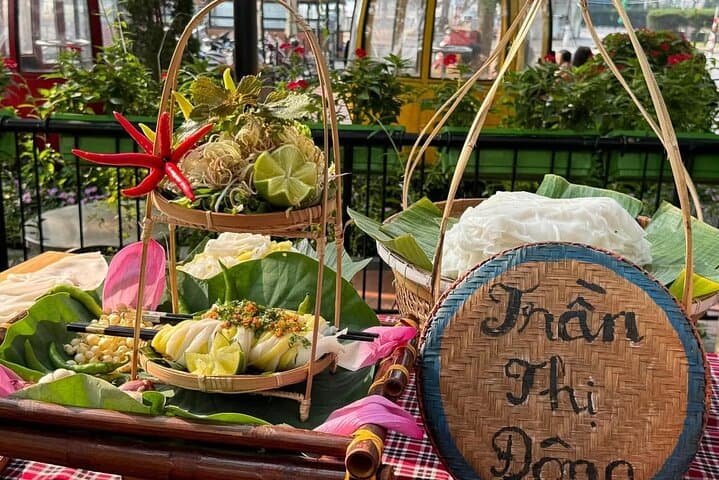 Danang Rural Tradition: Sampan Boat, Tra Que Farming & Hoi An Biking Experience photo 5