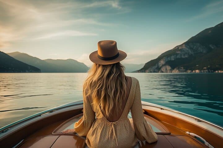 Private Lake Como Day Trip from Milan: Como, Villas & Bellagio