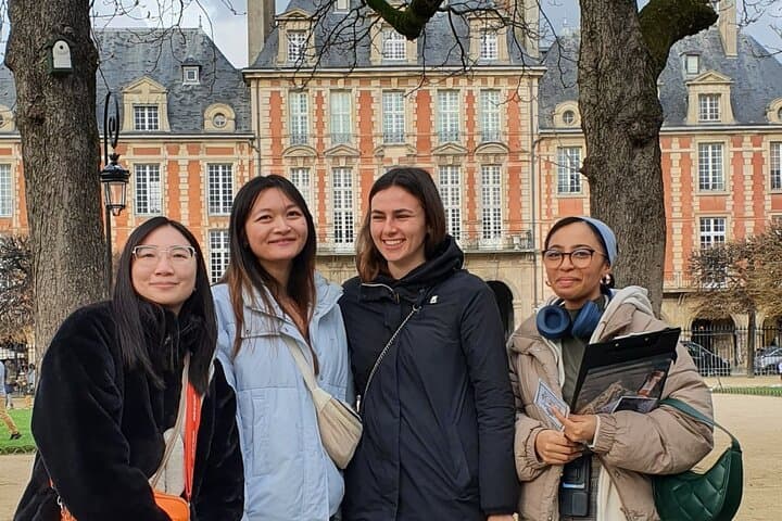Paris Marais Mafia Outdoor Escape Game: Two-Hour Game Master Walk