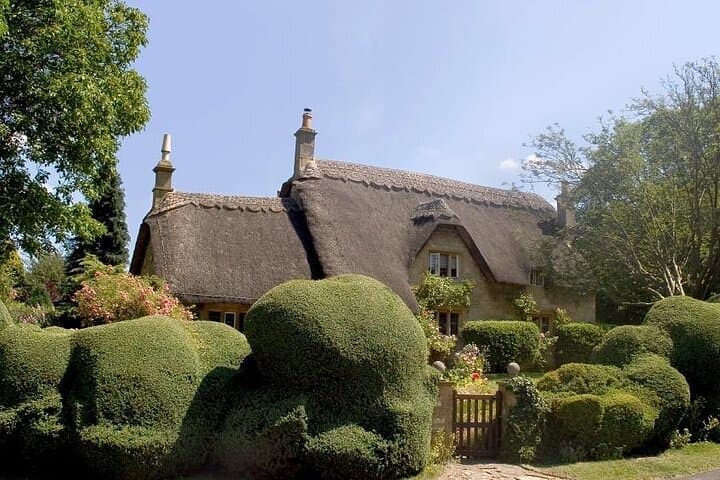 Private Day Trip from London: Stonehenge, Lacock & Castle Combe photo 2