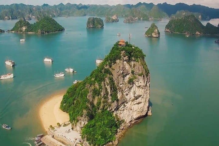 Aphrodite Cruise: 2-Day Halong Bay and Lan Ha Bay Overnight Cruise from Ha Long photo 2