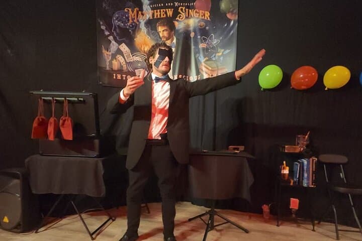 Inside Matthew Singer’s Hawaii Magic and Mentalism Show at Ala Moana Hotel photo 2