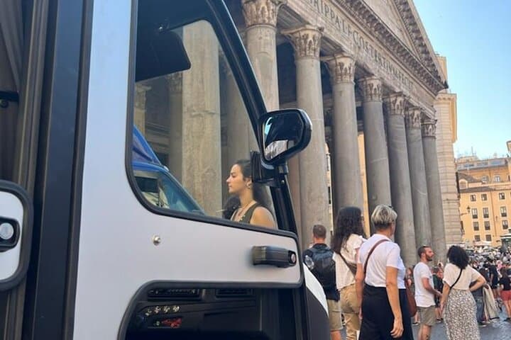 Private Golf Cart Tour in Rome: Historic Center, Janiculum & Optional Catacombs photo 4