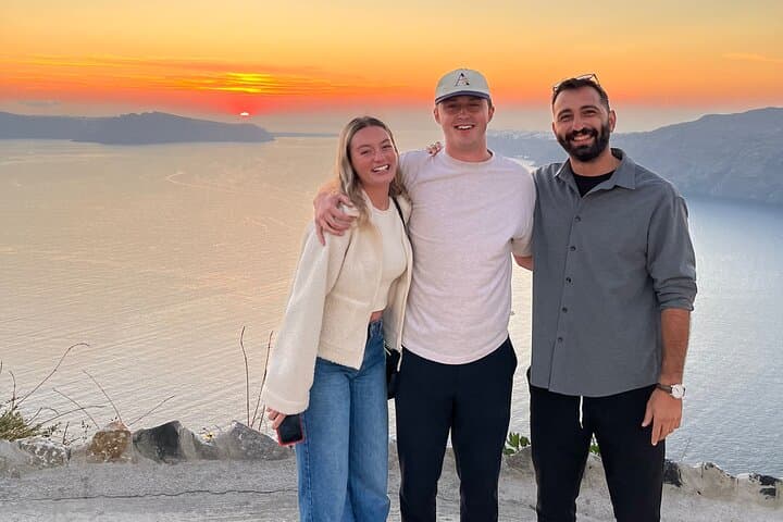Private Santorini Cultural Tour with Local Guide Alexandros