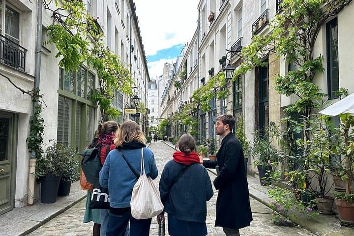 Walk the Revolution: Paris French Revolution Tour and Bastille Stroll photo 3