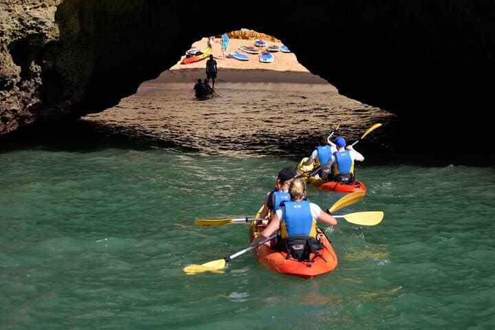 Albufeira Kayak & Catamaran: Relaxed Coastal Paddle to Praia do Ninho das Andorinhas