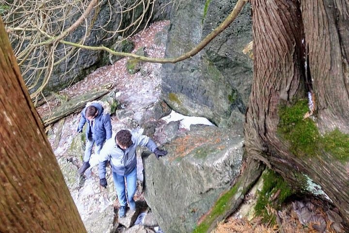 Private Metcalfe Rock & Duncan Caves Hike — Collingwood Blue Mountain Day Tour photo 4