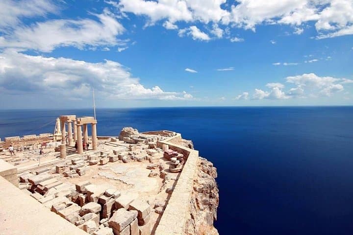 Rhodes to Lindos Private Minivan Tour — Mandraki, Medieval Rhodes & Lindos Acropolis photo 4