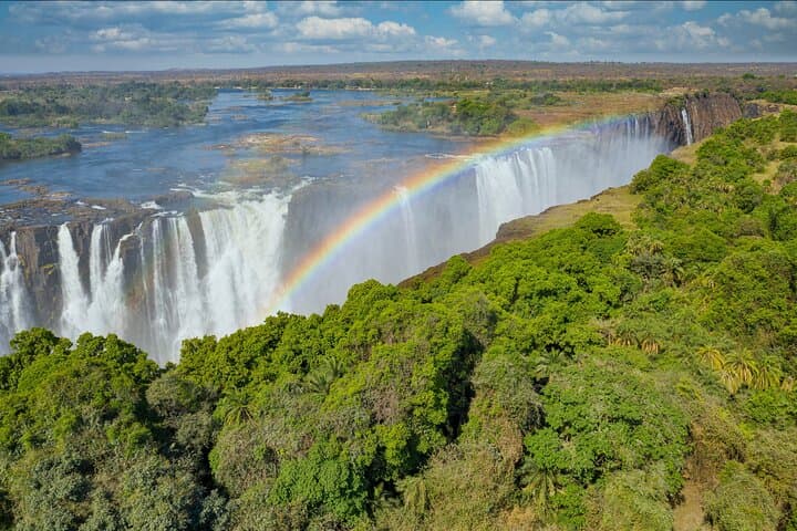 Victoria Falls Zambezi River 2.5-Day Whitewater Rafting Adventure photo 4