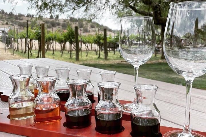 Sedona Vortex & Vineyards: Private Wine Tour to Tlaquepaque, Stupa, Page Springs & Da Ranch