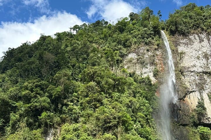 Pandora Falls Guided Hike: See Three Spectacular Arenal Waterfalls in One Day photo 3