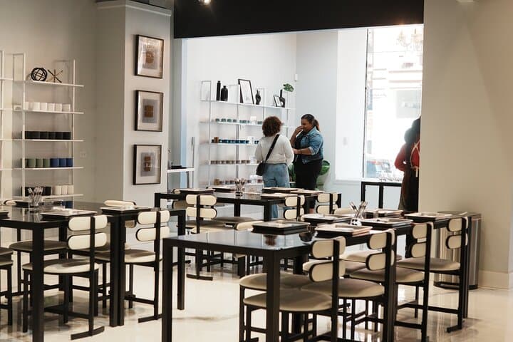 Chicago Candle Making Workshop Near Millennium Park — DIY Studio Experience photo 3