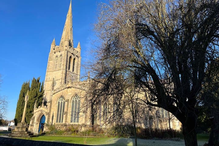 Oakham Private Historical Pub Walking Tour: Castle, Churches & Brewery Stops photo 2