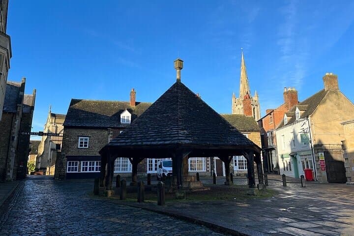 Oakham Private Historical Pub Walking Tour: Castle, Churches & Brewery Stops photo 5