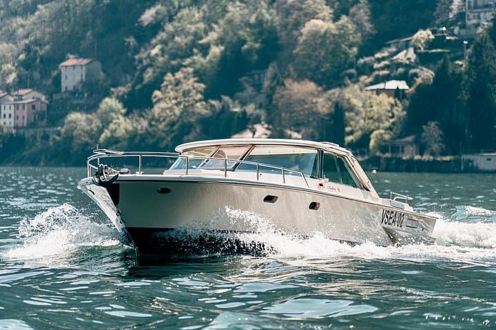 3-Hour Private Colombo Speedboat Tour on Lake Como — Villas, Views & Villa Balbianello photo 2