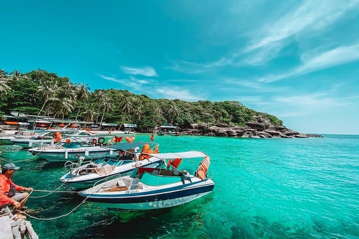 Four Islands Canoe & Hon Thom Cable Car — Full-Day Phú Quốc Adventure