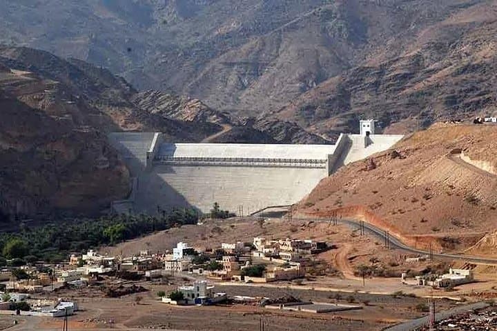 Fujairah Dam Day Trip: Private Transfers to Al Rafisah Reservoir photo 2