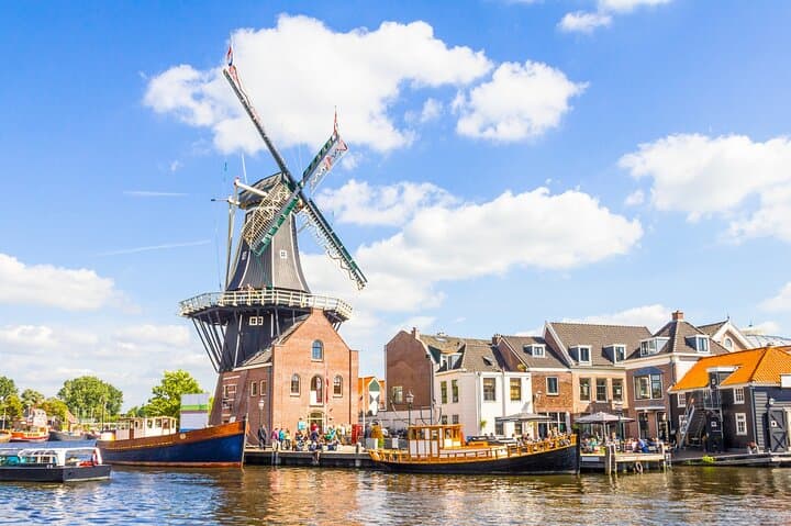 Haarlem Private Food Walking Tour — 8 Tastings Through Golden Age Streets photo 1