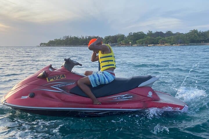 Montego Bay Jet Ski & Parasailing: 330ft Views and Hip Strip Highlights photo 5