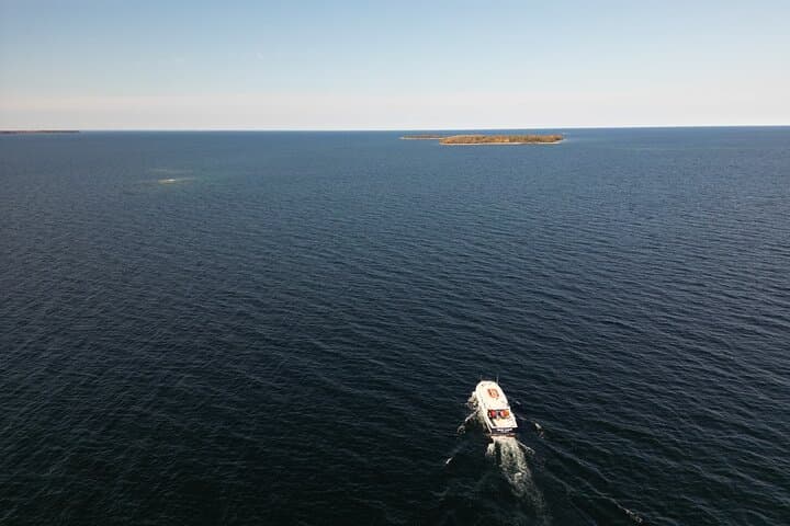 Strawberry Islands Scenic Boat Tour and Historic Cottage Row — Door County 90-Minute Cruise photo 5