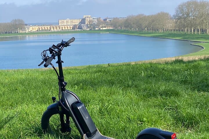 Versailles Electric Scooter Rental — Semi‑Off‑Road Self‑Guided Exploration photo 5