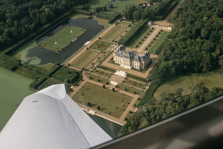 Skyline from Afar: Private Small-Plane Sightseeing Flight Around Paris photo 4
