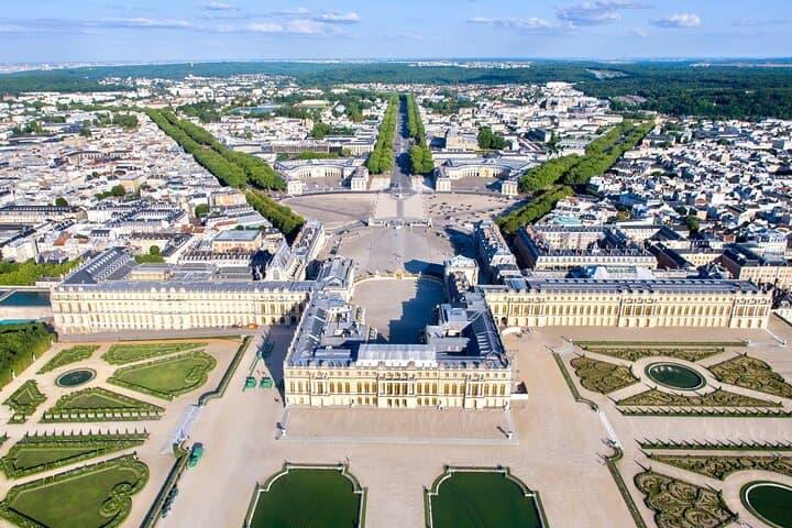 Skyline from Afar: Private Small-Plane Sightseeing Flight Around Paris photo 2