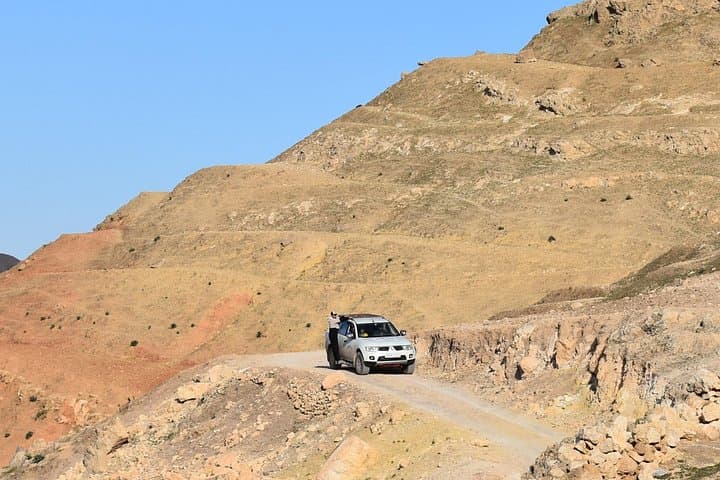Paragliding Over the High Atlas: Tandem Flights from Marrakech to Lake Takerkoust photo 3