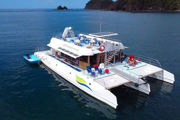 Sunset Sea Catamaran Cruise from Playa del Coco — Papagayo Gulf Sail & Snorkel photo 2
