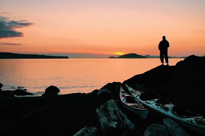 Bioluminescence Kayak Tour in San Juan Islands: Griffin Bay Night Paddle photo 3