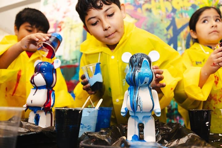 Private Bear Painting Class in Chicago — Fluid Bears Pour Painting Experience photo 5
