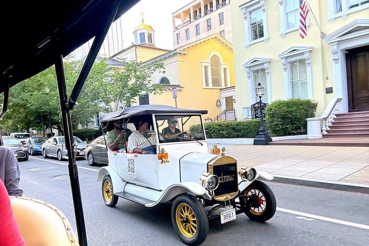 Day & Night Washington DC Vintage Car Monuments Tour photo 6