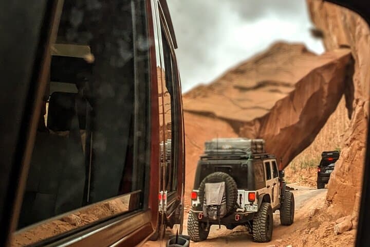 Secluded Moab Sunset: 4x4 Backcountry & Canyonlands Scramble