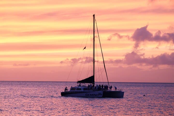 Sunset Dinner Sail off Ka'anapali Beach — Maui Cruise with Dinner & Drinks